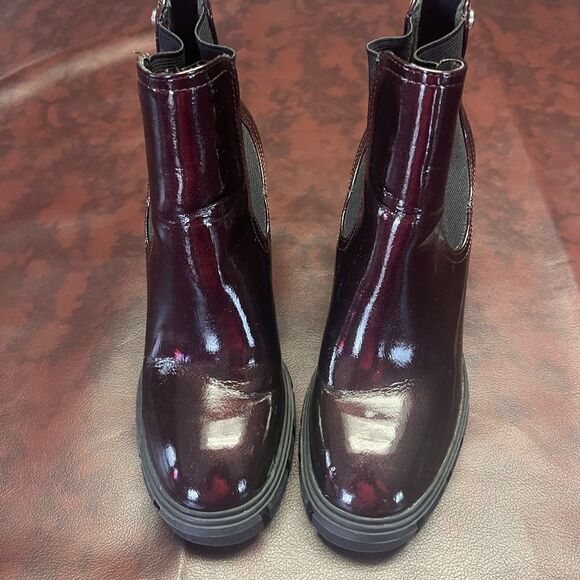 Gbg platform chukka boots, shiny burgundy size 6 - Picture 7 of 13